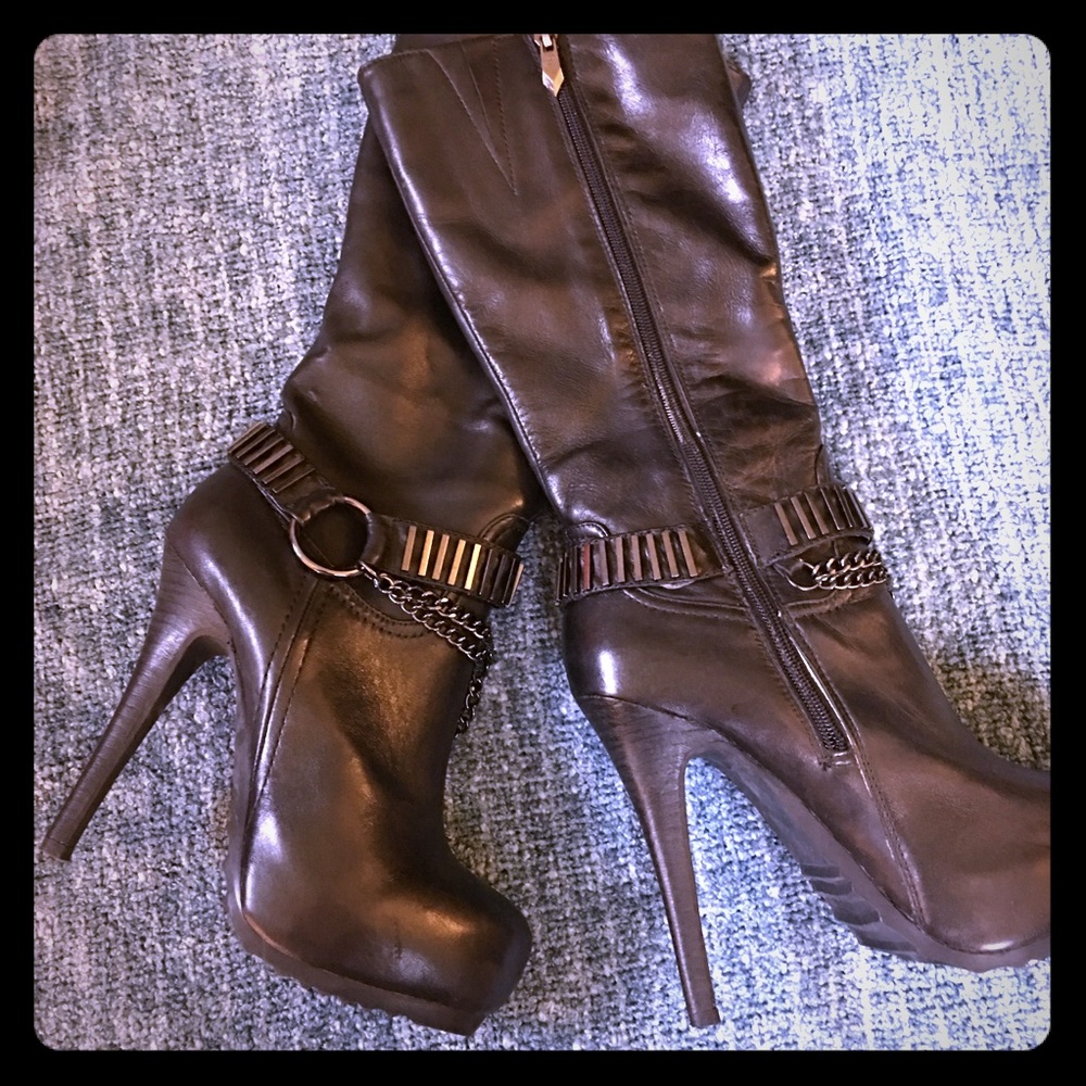 Leather boots by Fergie